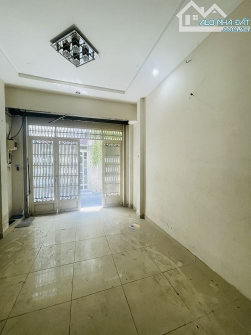 Lê Hồng Phong. Q10. Hẻm xe hơi 5m thông.  40m2. 4 tầng. 4Pn. Chỉ 7,x tỷ. - 3