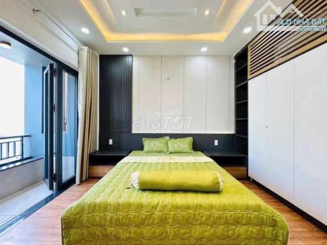 BÁN GẤP NHÀ PHÚ NHUẬN ĐƯỜNG HUỲNH VĂN BÁNH-GIÁ 4TỶ270/ 4,5x15M-(67,5M2) SÁT QUẬN 3 TIỆN CT - 3