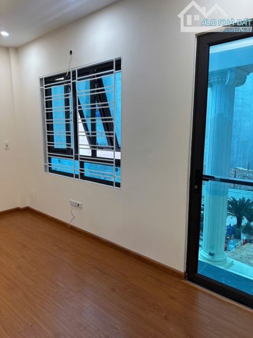 BÁN NHÀ PHỐ BÁT KHỐI – NHÀ MỚI 5 TẦNG – CÁCH Ô TÔ TRÁNH CHỈ 1 NHÀ – GIÁ HƠN 5 TỶ - 3