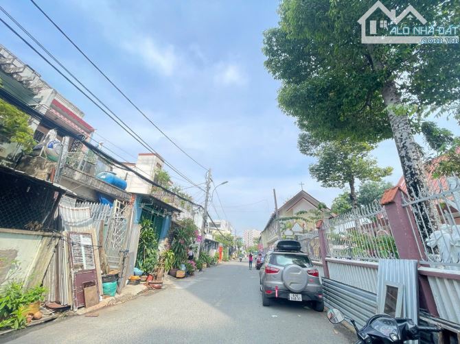 Nhà MT đường số ... Chợ Tam Hà. Linh Đông - 3