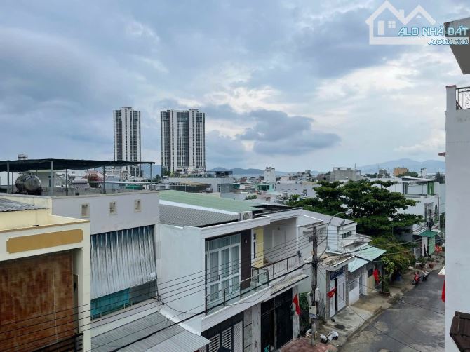 Nhân - căn góc đường nhựa Nguyễn An Khh TDC bán chỉ 5t - 3