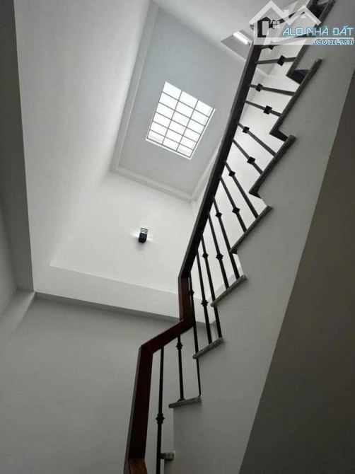 Cần bán nhà phố Kim mã Ba đình 35m2 5 tầng 5 m mặt tiền vuông đép 6,2 tỷ