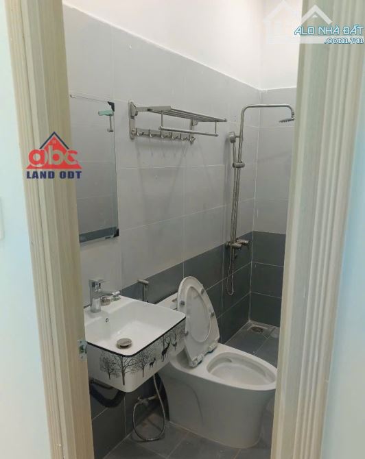 ✳️ Bán nhà cấp 4 mới tinh, P. Tân Mai. Gần TTTM. Vincom. 👉 Diện tích: 4,3 x 22m - 3