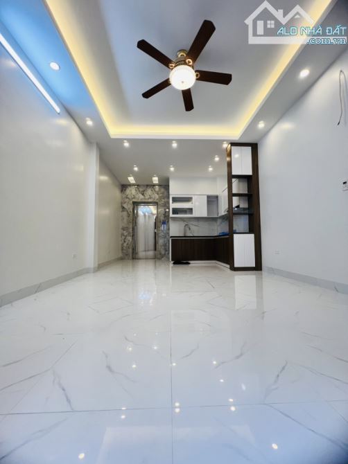 🏡Nhà mới Xuân La - Tây Hồ dt 39m2 nhỉnh 9 tỷ Thang máy xây 6 tầng -  Thang máy , Gần oto - 3