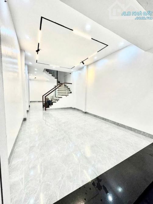 Cầu Giấy, DT 50M2x6T, MT 4M, giá 16.8 tỷ  Ô TÔ TRÁNH - GARA Ô TÔ - KINH DOANH - MẶT NGÕ - 3