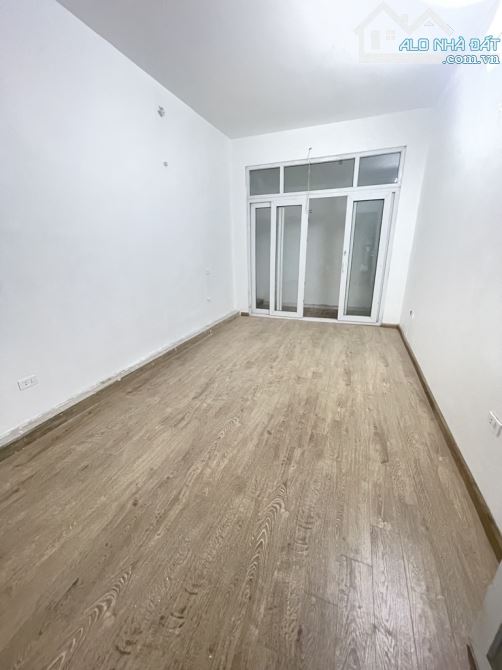 🏡Nhà dân xây Cầu Giấy nhỉnh 7 tỷ dt 35m2 sổ đỏ xây 5 tầng - Nhà 5 tầng, vị trí trung tâm - 3