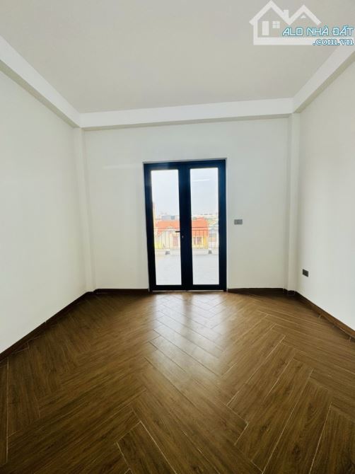 Bán gấp căn nhà phố Cổ Linh DT30m2 nhà 5 tầng giá 5.55 tỷ. - 3