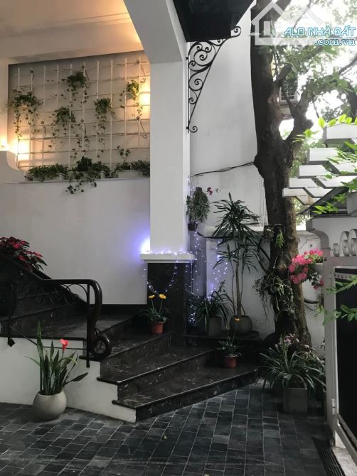 SIÊU PHẨM NHÀ PHỐ ĐẶNG THAI MAi 200m X10 TẦNG - MẶT TIỀN 10m - GIÁ: 80 TỶ - DÒNG TIỀN KHỦN - 3