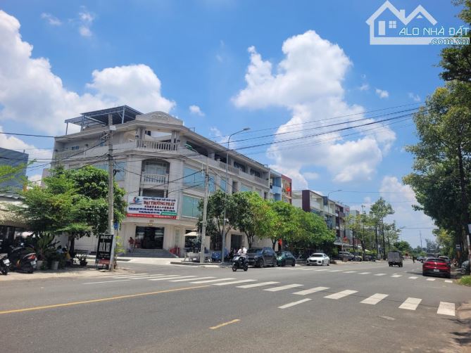 BIỆT THỰ KHU VÍP TÊN LỬA MT KINH DOANH 30M2 NGANG 5X20 NHỈNH 19 TỶ XÍU BÌNH TÂN. - 3