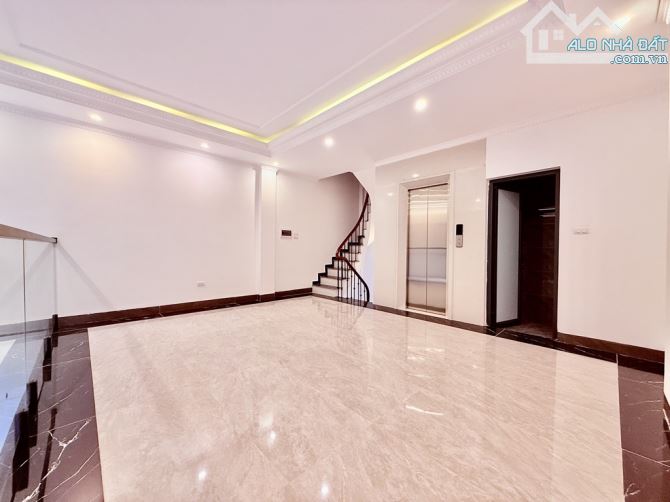 Toà nhà Cầu Giấy ô tô tránh 85m2*7 tầng thang máy, ở đẳng cấp, Kd, chỉ 21tỷ - 3