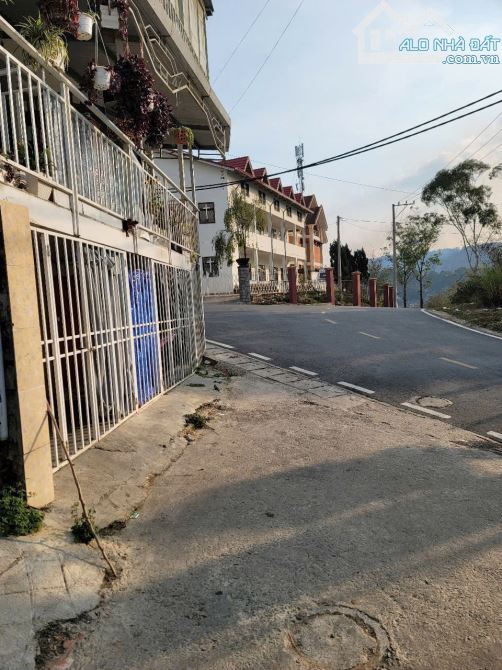 Một căn nhà c4, với diện tích gần 200m ngay trung tâm giá chỉ 7ty5 - 3