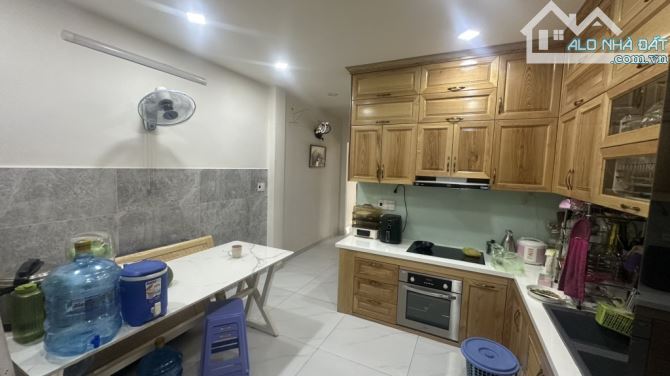 Nhà mặt tiền đường số p. Tân Kiểng, 4 tầng 70m2, chỉ 9.x tỷ - 4