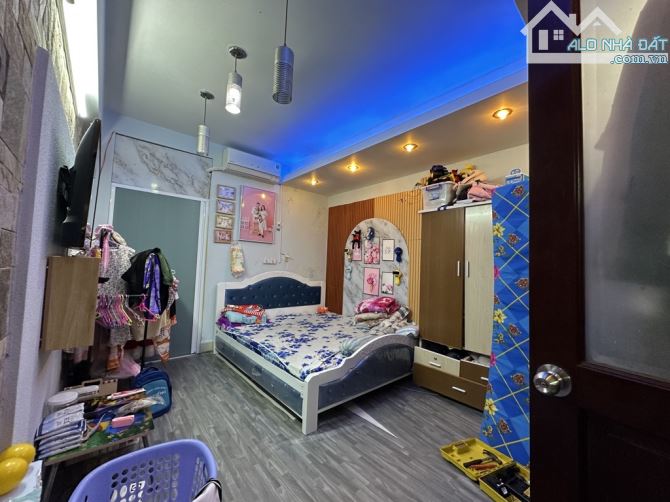 Bán nhà Mặt tiền đường số 33, P.Tân Kiểng, Q7, 70m2, 4 lầu, 7PN, 9,9 tỷ! - 4