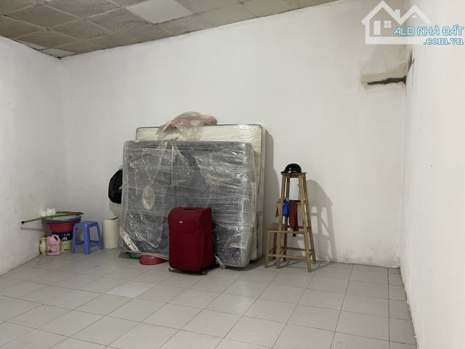 GIA ĐÌNH TÔI CẦN BÁN NHÀ MẶT PHỐ TÔN THẤT THIỆP , Q. BA ĐÌNH - 4