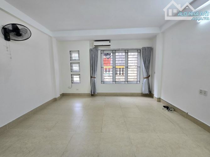 Chính chủ cần bán nhà 35m 5 tầng phố Tân Mai ô tô đỗ gần - 4
