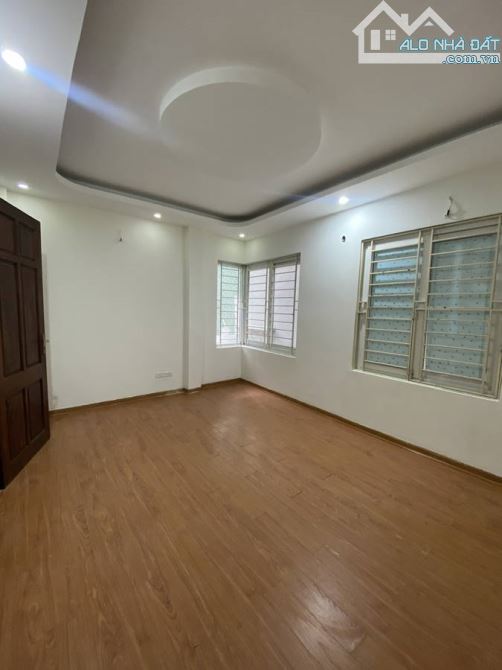 Bán nhà khu Định Công Thượng,47m,5 tầng, ô tô đỗ cửa, 2 mặt thoáng, nhà đẹp full nội thất. - 4