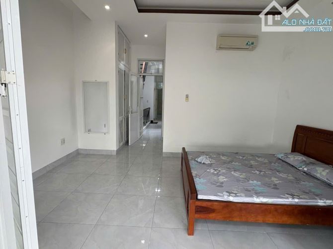 Bán nhà 3 tầng mặt tiền Phạm Cự Lượng, full Nội thất 105m2 giá chỉ 11,4 tỷ - 4