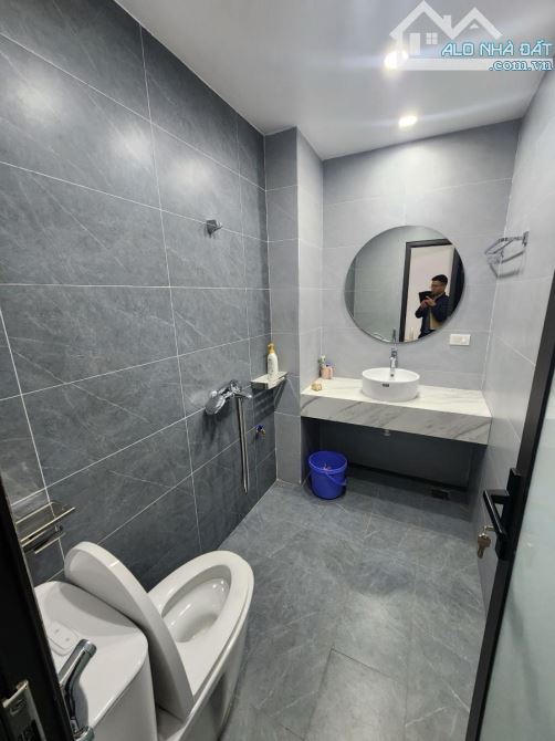 Nhà mặt ngõ kinh doanh, phố Vũ Tông Phan. 60m, mt 5m. Giá 14 tỷ - 4