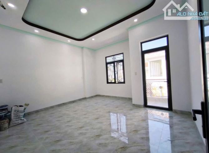Nhà đẹp 3 tầng mới xây tại xã Vĩnh Hiệp - Nha Trang - 4