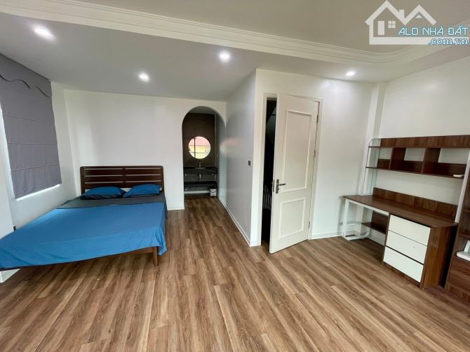 BÁN NHÀ PHÂN LÔ HOÀNG VĂN THÁI, THANH XUÂN 64M² x 5 TẦNG Ô TÔ NGỦ TRONG NHÀ GIÁ 15,5t - 4