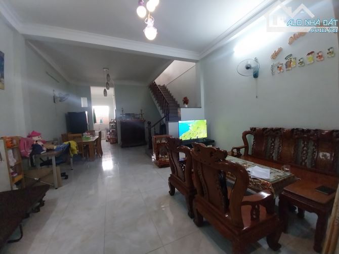 NHÀ BÁN GẤP - 105M2 - 2 TẦNG - SHR - NỞ HẬU - THẠNH LỘC 19 - QUẬN 12.  CHỈ  : 6,5 TỶ TL. - 4