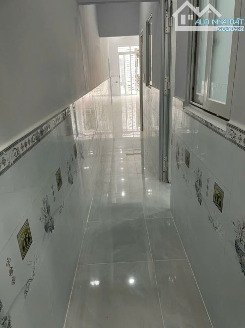Cần bán gấp nhà MT đường Nguyễn Thị Thơi thích hợp KD, buôn bán, DT 4x23 giá chỉ 6.8 tỷ TL - 4