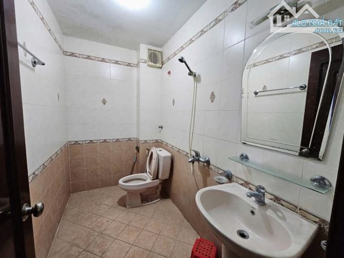 Nhà đẹp Nguyễn Chí Thanh - Đống Đa. Dt 45m, 5 tầng, mặt tiền 4.2m. Giá 15.68 tỷ (còn TL) - 4