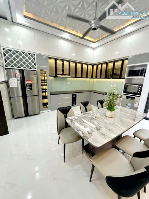 NHÀ PHỐ HIỆN ĐẠI NGAY TRUNG TÂM NHÀ BÈ – CHỈ 8.9 TỶ!!! - 4