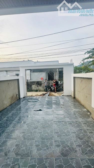 Bán nhà đẹp đang hoàn thiện tại Thị TrẤn Diên Khánh - 4