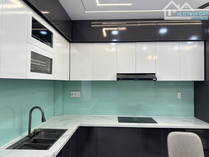 BÁN NHÀ 4 TẦNG - 4 P. NGỦ - HẺM XH - PHẠM VĂN BẠCH - F 15 - TÂN BÌNH - GIÁ 6,2 TỶ - 4
