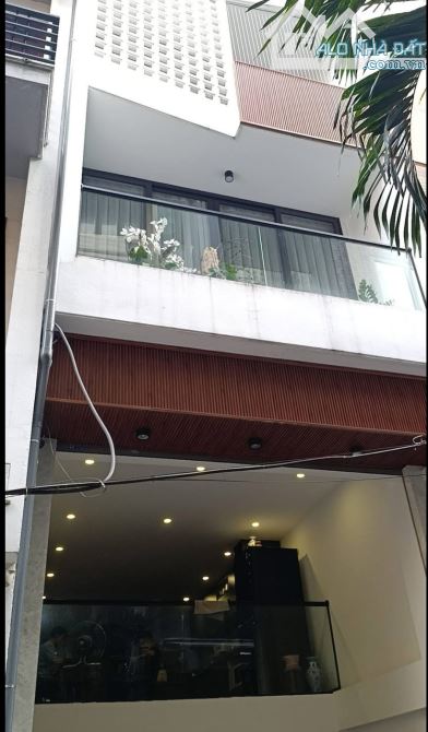 NHÀ ĐẸP 7T THANG MÁY PHỐ LÁNG HẠ- HIỆN ĐẠI - GARA - NGÕ TO - GẦN PHỐ -17.2 tỷ - 4