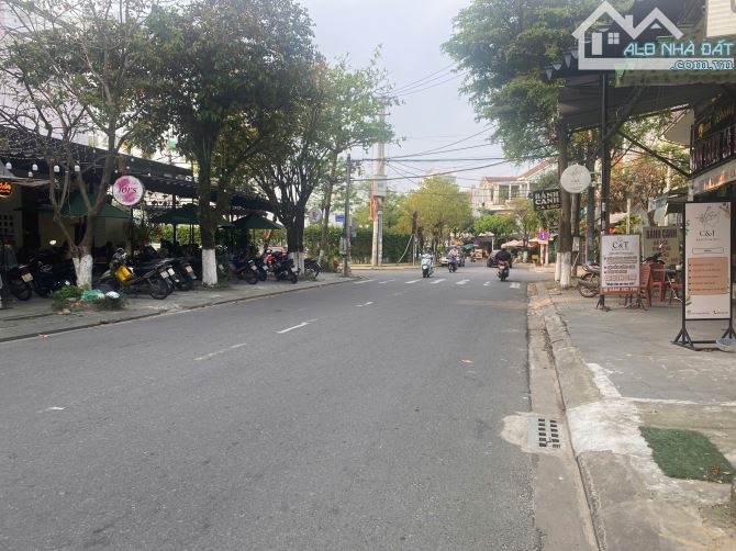 Nhà 3 tầng góc 2 mặt tiền đường Lương Nhữ Hộc sát Vinmec- trục đường 30/4 - 4