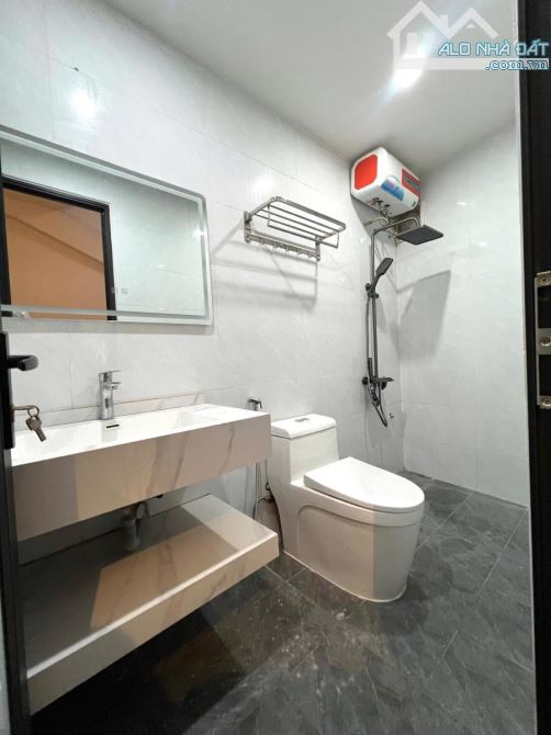 BÁN NHÀ NGỌC THỤY, Ô TÔ QUA NHÀ - 44M2 ×5 TẦNG, MT 4M - 8,2 TỶ. - 4