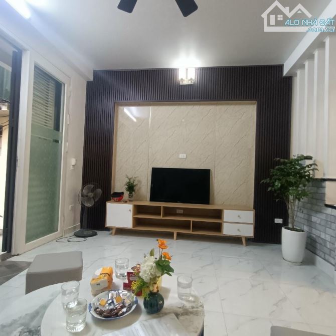 🏡Nhà dân Mỹ Đình dt 40m2 mặt tiền lớn gần 5 mét 4 tầng quanh 9 Tỷ CÓ TL - SIÊU PHẨM NAM T - 4