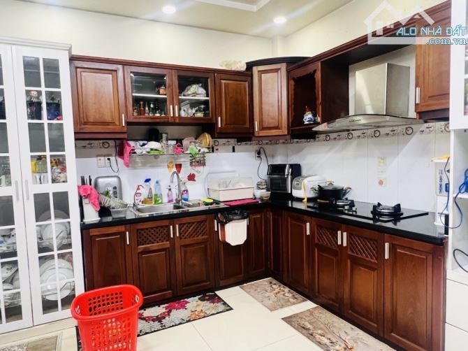 BIỆT THỰ VIP KHIỂU NĂNG TĨNH - KHU TÊN LỬA – 2 MẶT TIỀN TRƯỚC SAU – Ô TÔ THÔNG – 250M² – N - 4