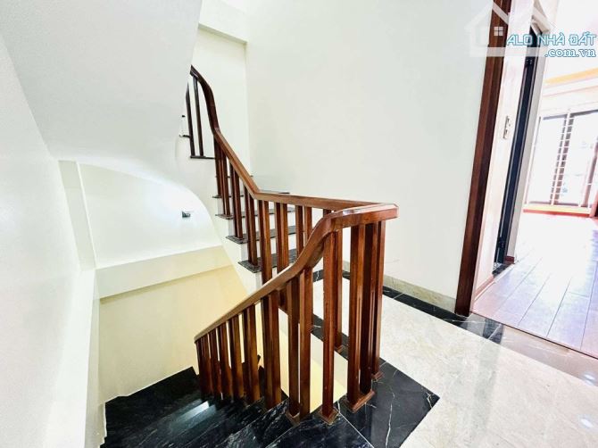 Bán nhà phố Minh Khai 45m2 , nhà mới tặng full nội thất, tiện xung quanh, giá chỉ 8 tỷ 050 - 4