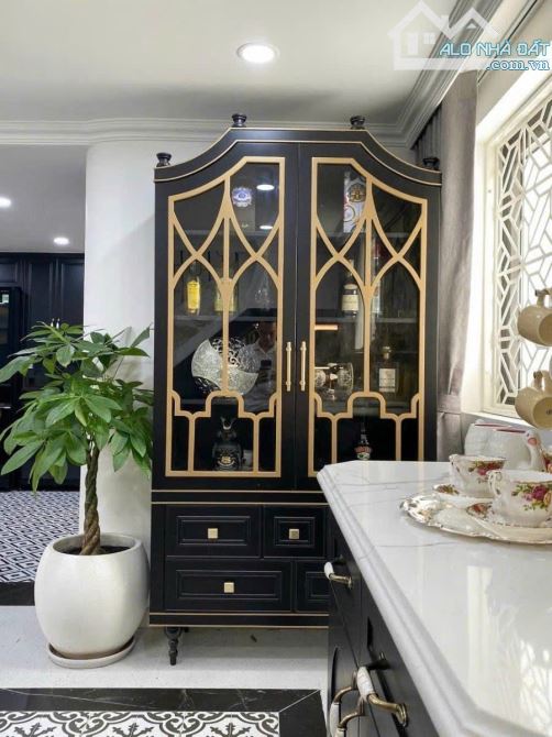 NHÀ ĐẸP- GARA Ô TÔ- KHU PHÂN LÔ- NGHI TÀM- 100M2- 4 TẦNG- MT:9M- 34 TỶ - 4