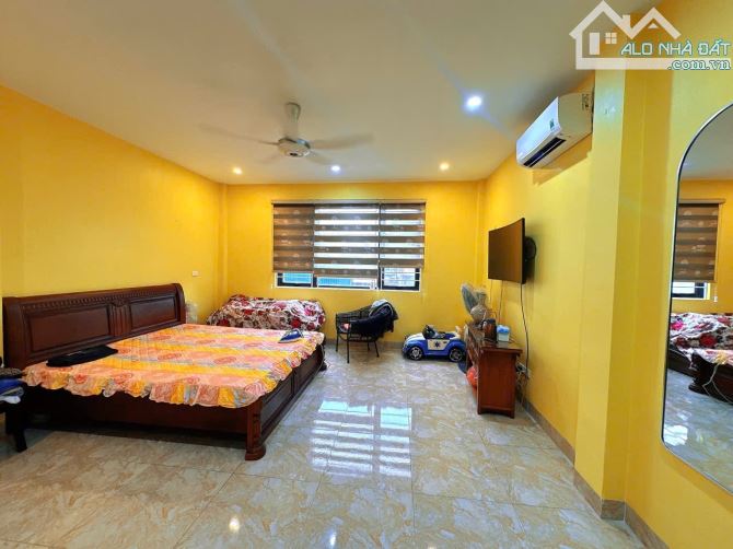 MẶT NGÕ KINH DOANH SPA, NAIL, SALON TÓC, TẠP HOÁ, BÁN THUỐC TÂY - LÔ GÓC 2 MẶT THOÁNG - TR - 4