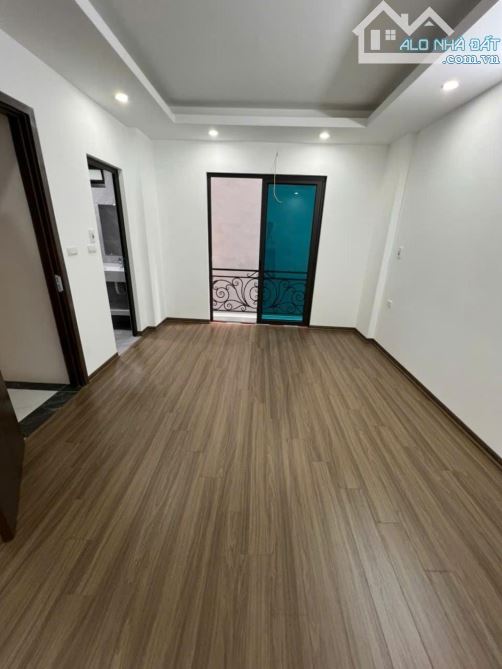 NHÀ ĐẸP TÔN ĐỨC THẮNG - NGÕ THÔNG GẦN PHỐ - NHÀ MỚI XÂY - Ở SƯỚNG DT32M-5T, GIÁ: 7Tỷ75 - 4