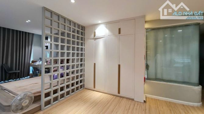 Nhà đẹp nguyễn Sơn 95X6T, thang máy, lô góc, 2 mặt ngõ ô tô tránh, kinh doanh 22.5 tỷ. - 4