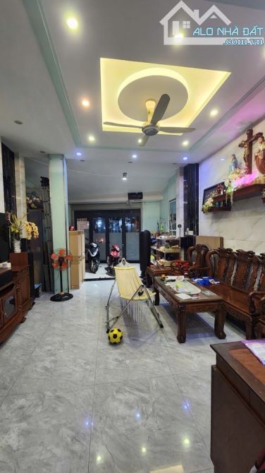 SIÊU PHẨM LÔ GÓC – NHÀ ĐẸP – HẺM XE TẢI – NGANG 5.7M Giá chỉ 8.95 tỷ – P.14, Quận Gò Vấp - 4