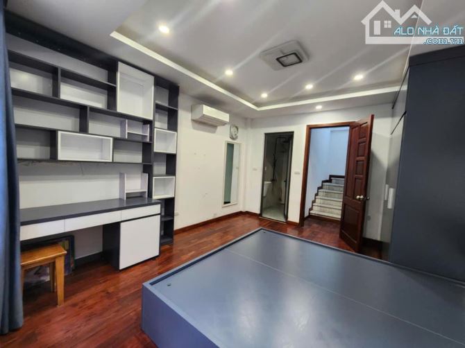 NHÀ RIÊNG QUAN NHÂN – 31M² – NGÕ THOÁNG – 20M RA PHỐ – DÂN TRÍ CAO – 7 TẦNG – GIÁ 8.75 TỶ - 4