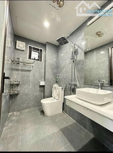 Bán nhà đẹp Biên Giang- Hà Đông 35m giá 3.05ty ( có tl) , cách Quốc Lộ 6 chỉ 500m, ô tô lù - 4