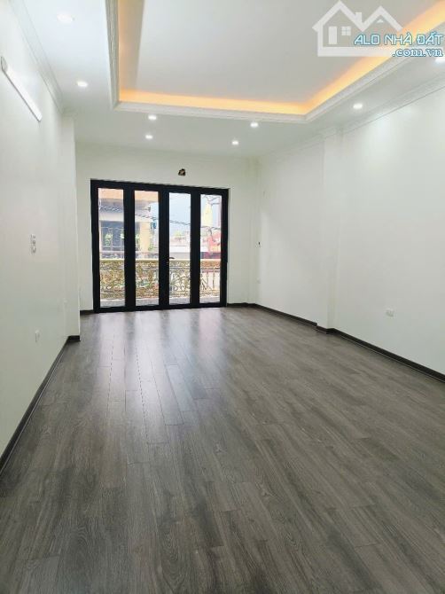 MẶT PHỐ LĨNH NAM - VỊ TRÍ ĐẮC ĐỊA KINH DOANH ĐỈNH - VỈA HÈ - DT 52M 5 TẦNG THANG MÁY - 4