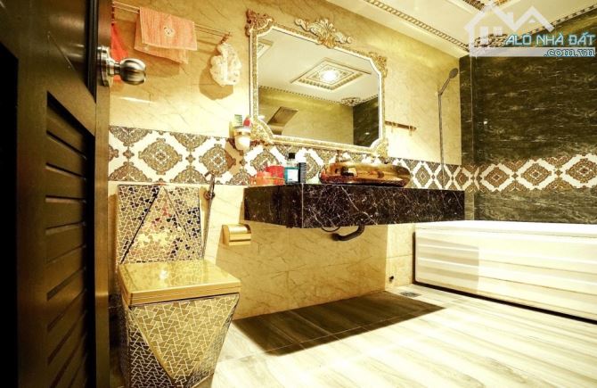 MT Bến Phú Lâm Phường 9 Quận 6 DT: 132m2 - 2 tầng -(5.3x20) Giá: chỉ 15.9tỷ TL. - 4