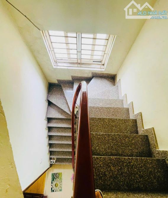 SỐC!! Bán nhà mặt phố,nở hậu, KD đỉnh  6T x50m2 chỉ 12x tỷ  Đg Láng , Đống Đa HN - 4