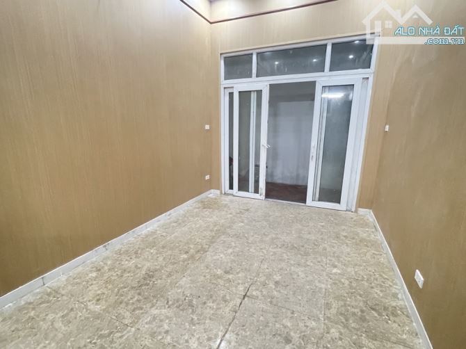 🏡Nhà dân xây Cầu Giấy nhỉnh 7 tỷ dt 35m2 sổ đỏ xây 5 tầng - Nhà 5 tầng, vị trí trung tâm - 4