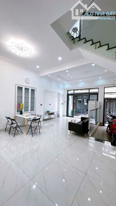 Nhà siêu đẹp 4 tấm kiên cố đường số P.4 Q.4 hiện hữu 190m2 sử dụng chỉ hơn 8Tỷ - 4
