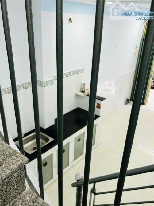 Bán nhà Vườn Lài, phường Tân Thành, quận Tân Phú, 25m2, giá 3.33 tỷ - 4