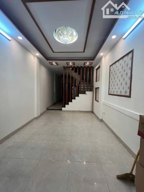 CẦN BÁN NHA NGUYỄN VĂN TRỖI - 20M RA ÔTÔ - NGÕ THÔNG DT40/44m x 4 tầng x MT3.8m GIÁ 7 TỶ - 4